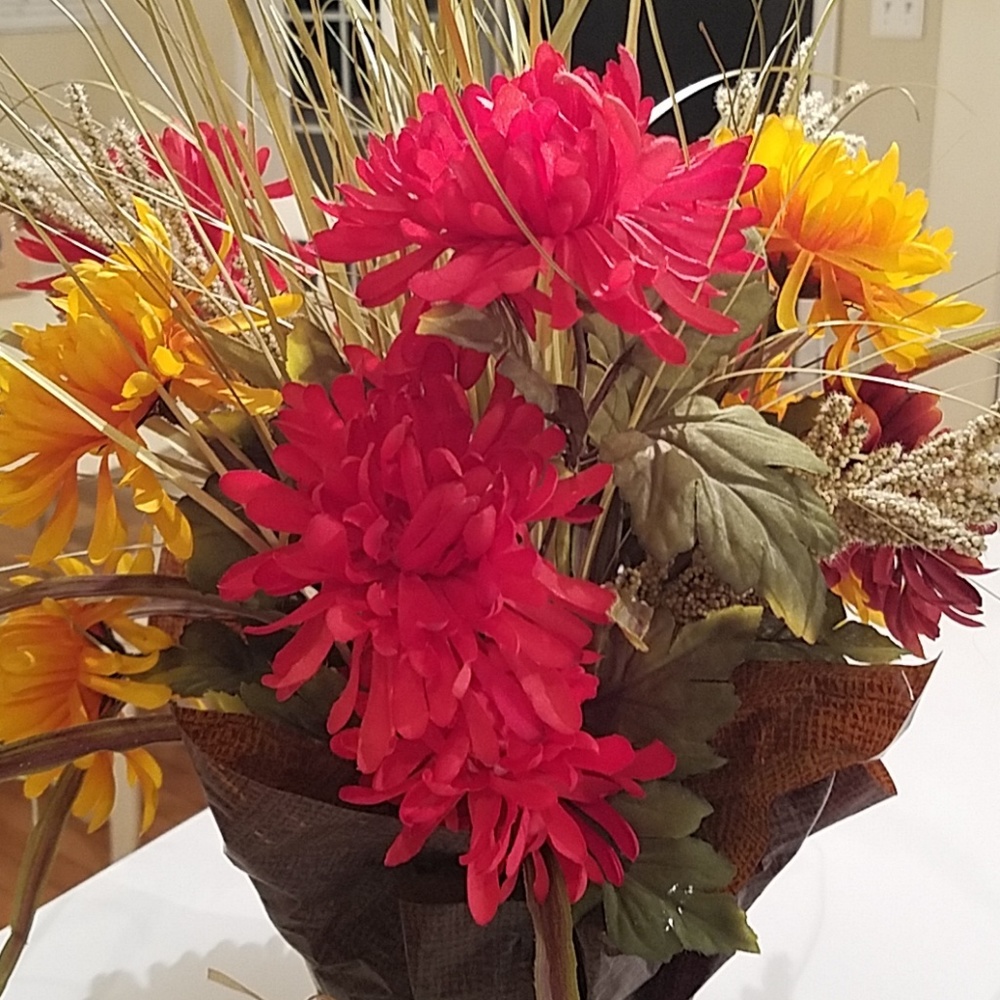 Fall Centerpiece - Picture 2 of 4